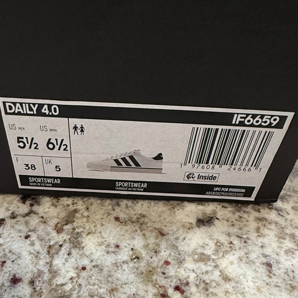 NWT Adidas Unisex Canvas Casual Sneaker White/Black/Off White (Size W6.5 / M5.5) - Picture 11 of 11